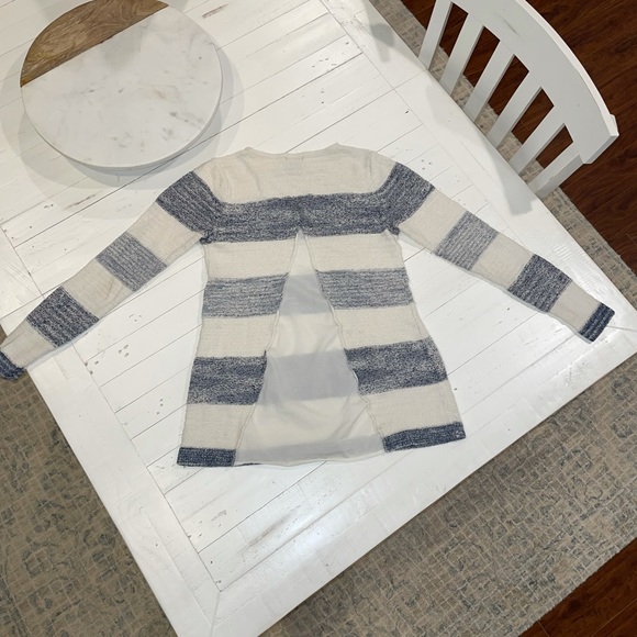 3 for $30 Calvin Klein Sweater - Picture 5 of 8